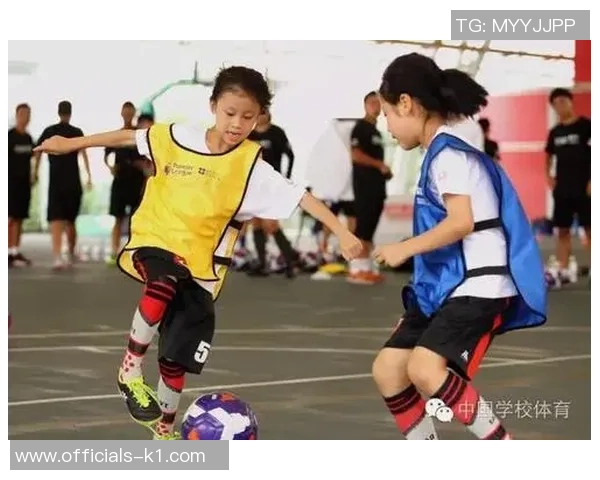 深入探讨足球运动的基本知识与技巧提升方法